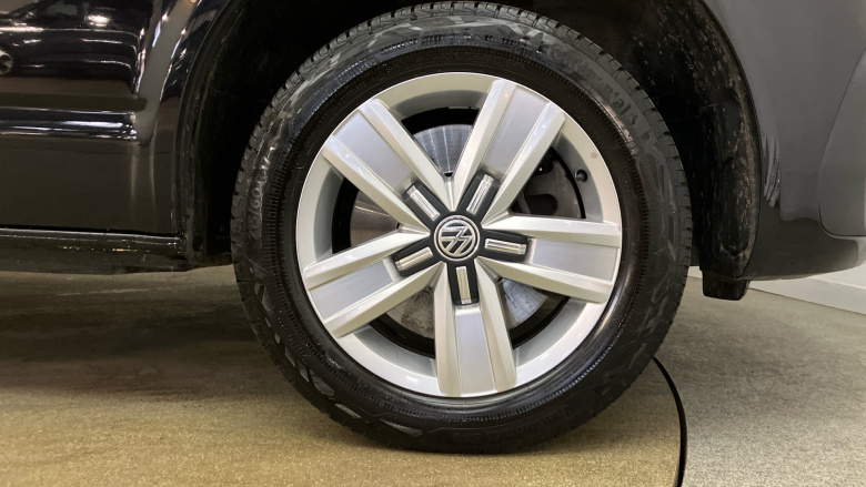 Volkswagen Transporter T32 Lwb Diesel 2.0 TDI 150 Highline Kombi Van DSG